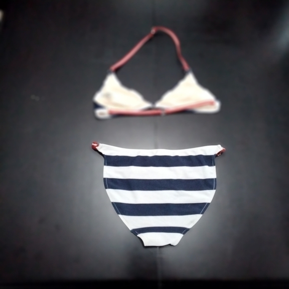 OLD NAVY 2 PIECE BIKINI. SIZE  S - Picture 2 of 3